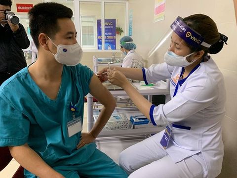 Tác dụng phụ của vắc xin COVID-19