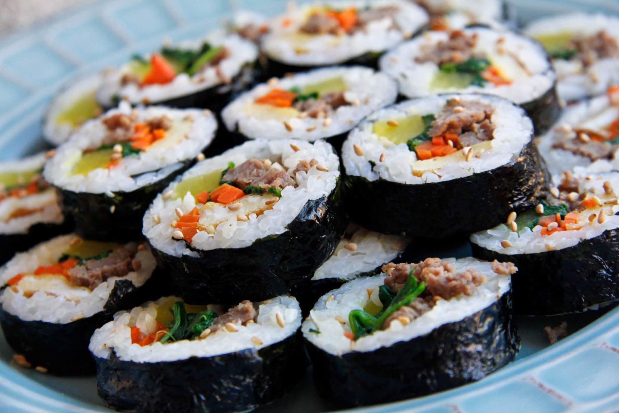 Cách làm kimbap thịt bò hàn quốc cho trẻ nhỏ