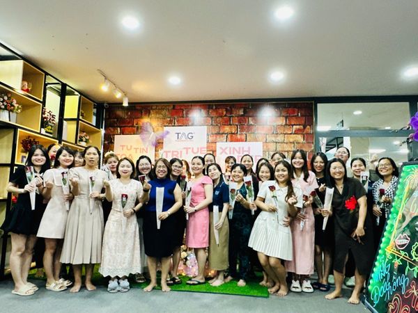 tiec ngay 0803 TAG