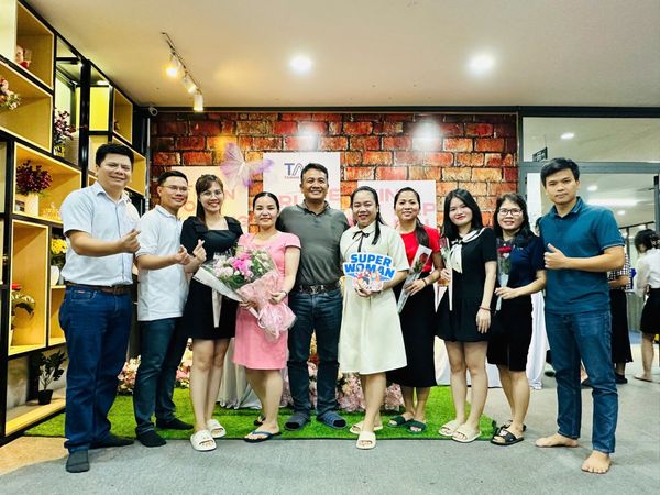ngay 0803 TAG