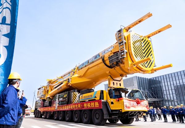 Cẩu XCA4000 4000 tấn