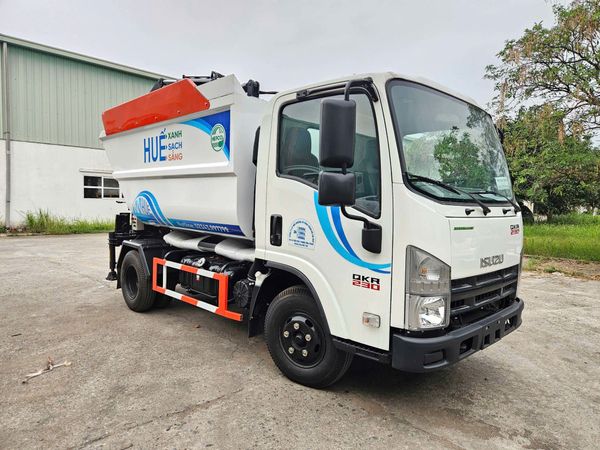 Xe ô tô chở rác 5 khối Isuzu
