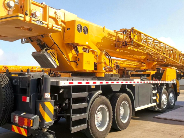 Cẩu 85 tấn XCMG tại Vietnhatcorp