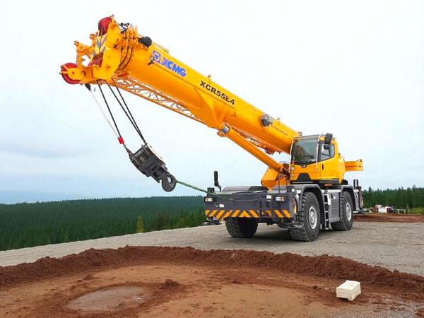 Cẩu địa hình 30 tấn XCMG