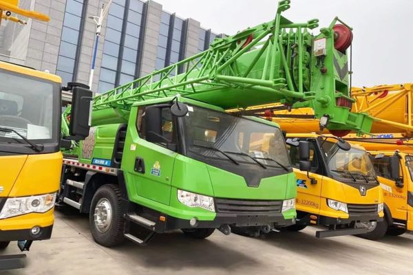 Xe Cẩu lốp 70 tấn XCMG QY7070KH