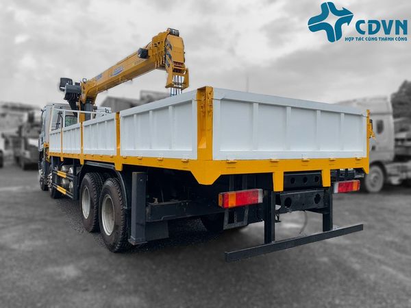Giá xe Chenglong WLW5310 gắn cẩu 12 tấn XCMG SQS300-5