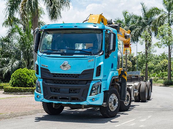 Ngoại thất Xe cẩu tự hành 16 tấn Chenglong