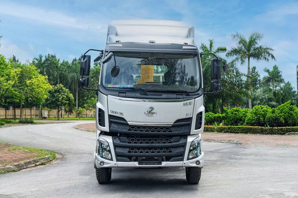 Cabin M3 Chenglong gắn cẩu 6 tấn XCMG SQS157-5