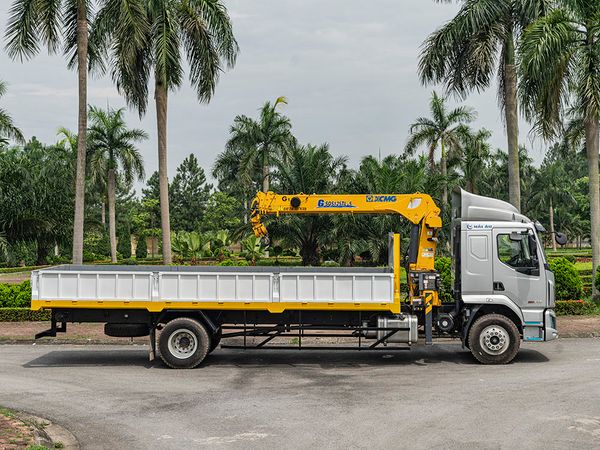 Xe chenglong M3 gắn cẩu XCMG bảo hành 18 tháng