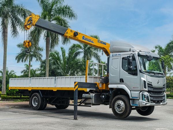 Xe Chenglong M3 với 200HP