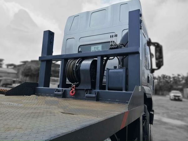 Tời kéo Xe chở máy công trình 5 chân Chenglong