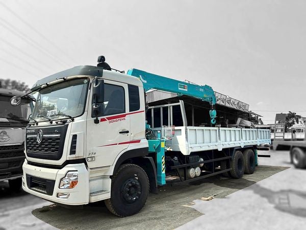Xe Dongfeng gắn cẩu HLL-8016