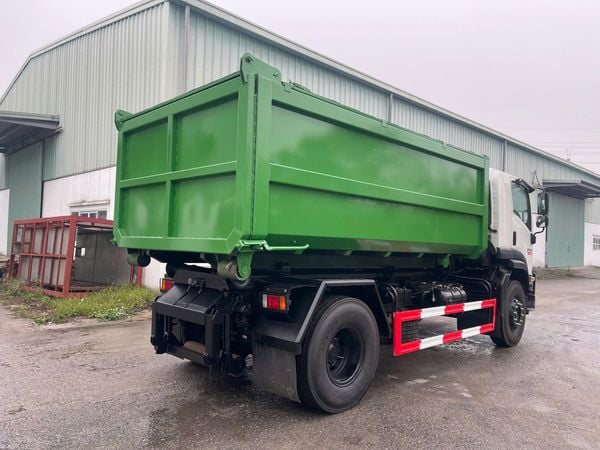 Xe hooklift 9 khối isuzu