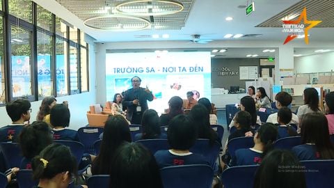 Học sinh thêm yêu Trường Sa, Hoàng Sa thông qua tủ sách biển đảo của NXB Kim Đồng