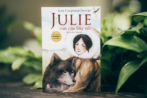 Cuộc phiêu lưu kỳ diệu của Julie và bầy sói hoang nơi Bắc Cực băng giá