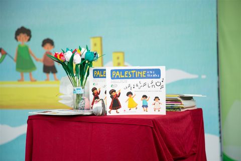 Tác giả Simon Sakkab giúp trẻ em khám phá Palestine từ A đến Z