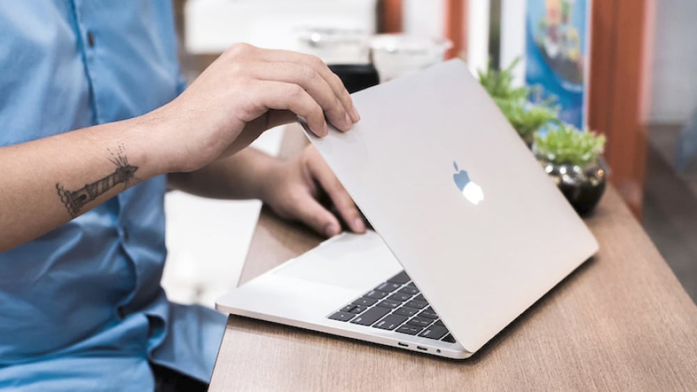 Cách không cho MacBook chuyển sang chế độ sleep ngủ khi gập màn hình