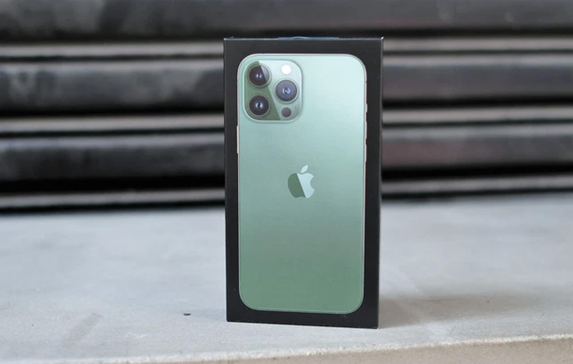 Gợi ý thay đổi hình nền iPhone 13 series xanh lá siêu ĐỘC ĐÁO | Hướng dẫn  kỹ thuật