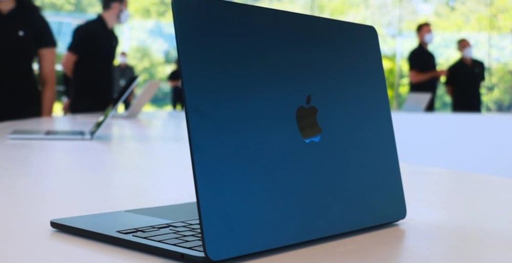 MacBook Air M2 xử lý máy nhanh