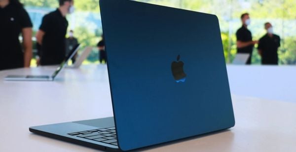 MacBook Air M2 xử lý máy nhanh