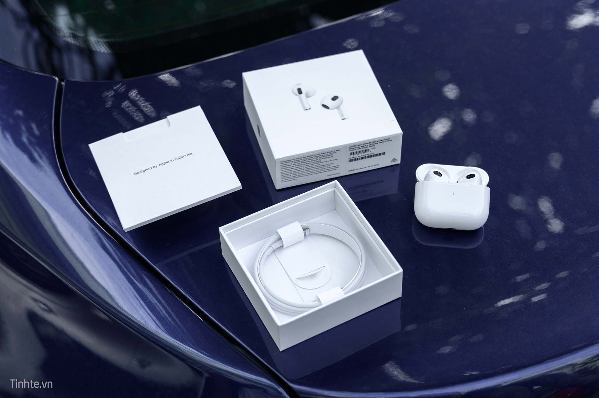 Vender trên tay AirPods 3 đầu tiên tại Việt Nam, đánh giá chi tiết