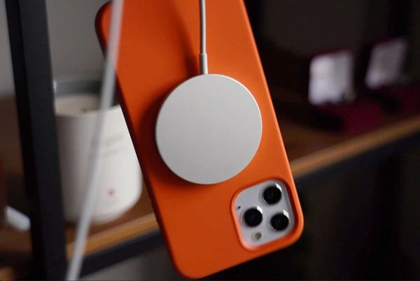 Sạc MagSafe là gì? Khác gì chuẩn sạc Qi?