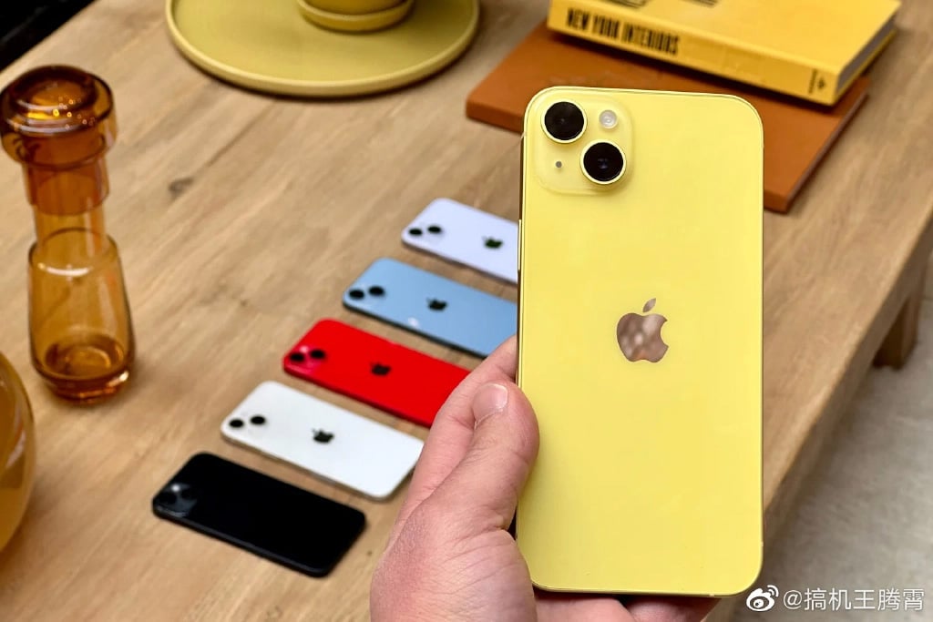 iPhone 14 Plus màu vàng: Vẻ đẹp sang trọng và tinh tế của màu vàng sẽ khiến chiếc iPhone 14 Plus trở nên đặc biệt hơn bao giờ hết. Với thiết kế hoàn hảo kết hợp cùng màu vàng tinh tế, iPhone 14 Plus là một sản phẩm được trông đợi nhất trong năm nay. Xem ngay để cùng nhau khám phá vẻ đẹp của chiếc điện thoại này!