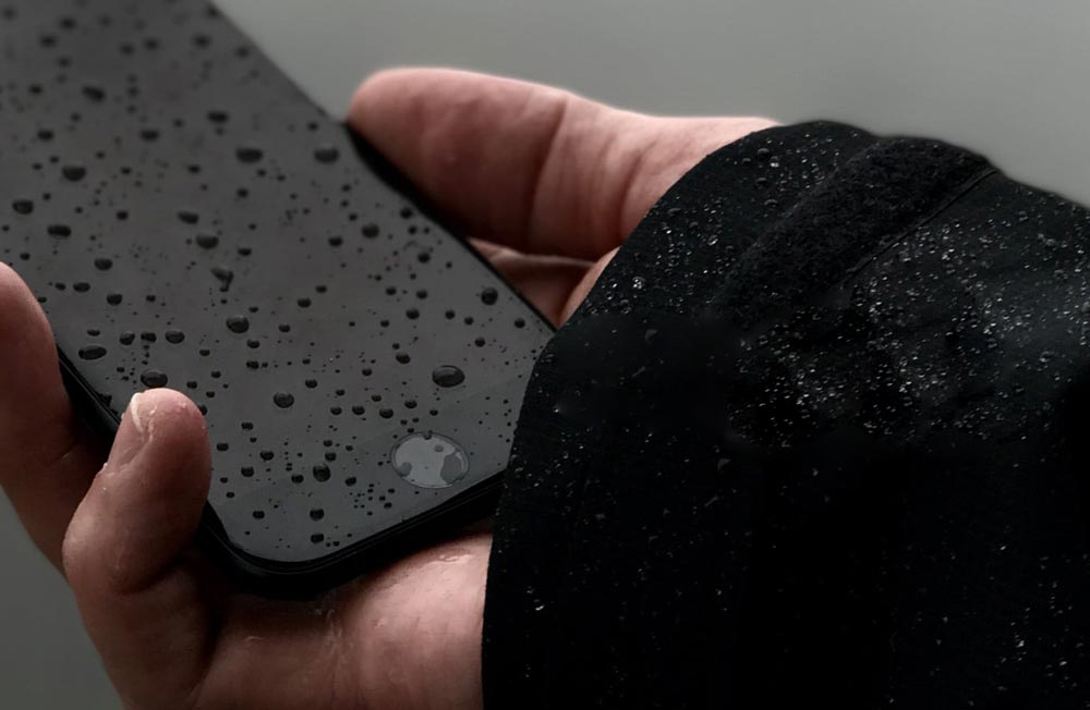 iPhone sẽ được cải tiến để có thể hoạt động tốt hơn khi màn hình bị dính nước
