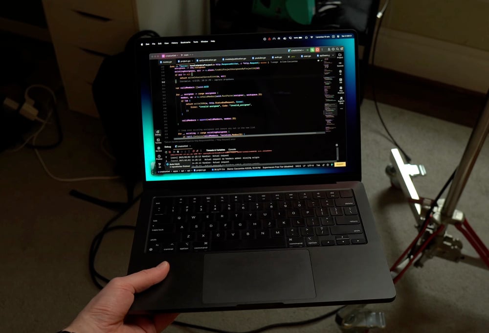 Nghề IT Có Nên Dùng MacBook? Chọn MacBook RAM Bao Nhiêu Là Đủ?