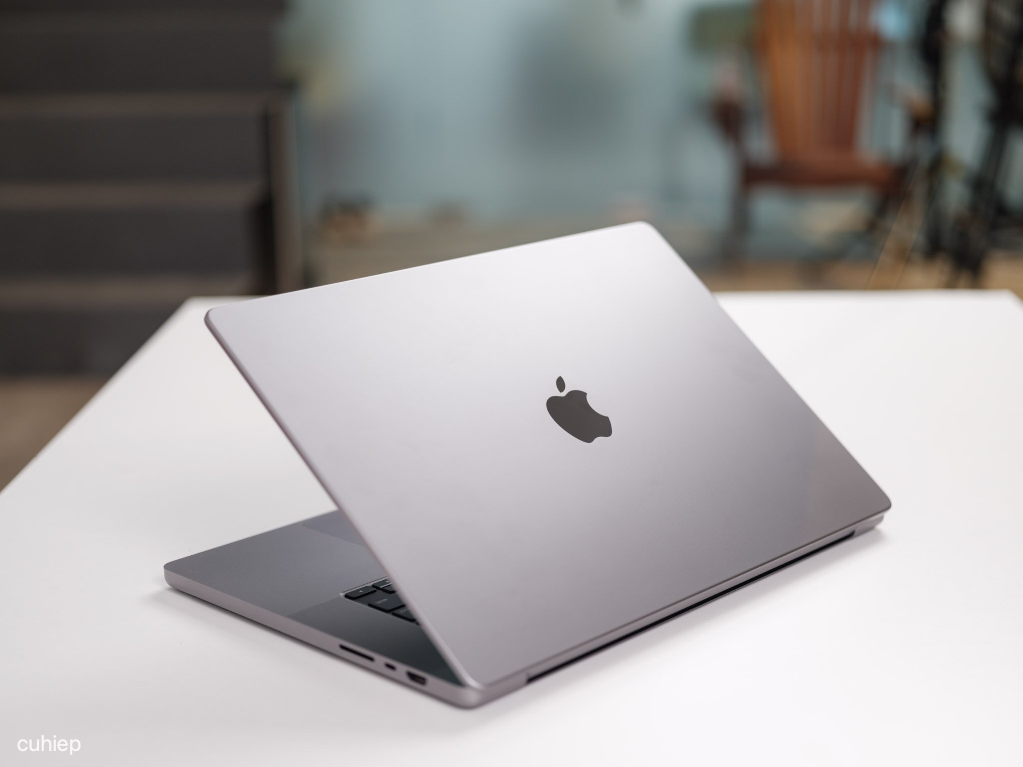 MacBook Pro 16-inch M1 Max chính hãng Việt Nam