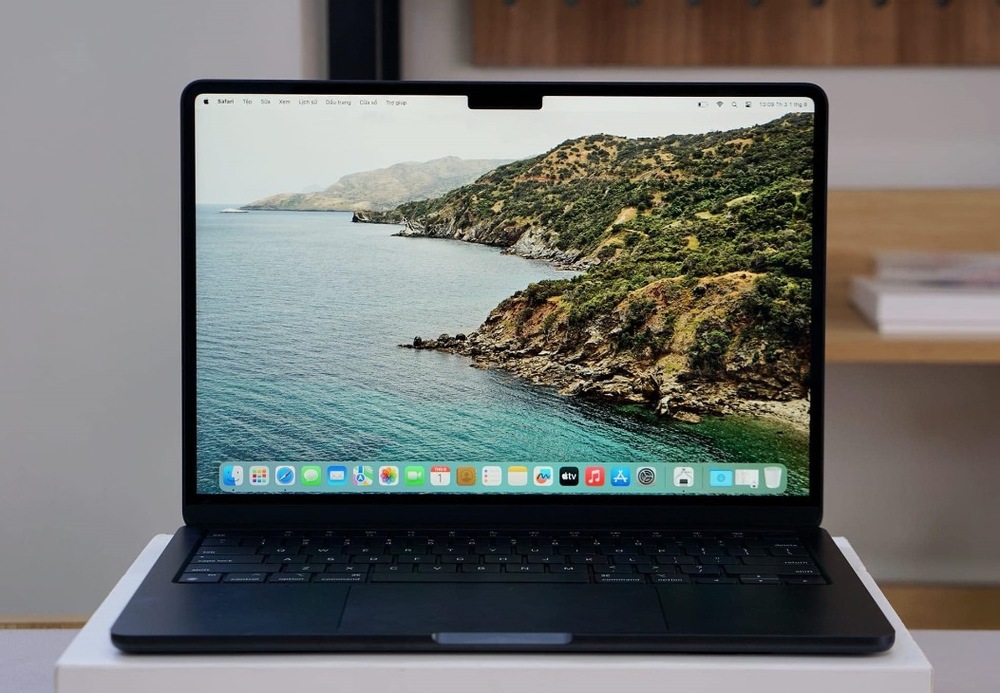 Vì Sao MacBook Air M2 Vẫn Là Lựa Chọn Đáng Mua Trong Năm 2025?