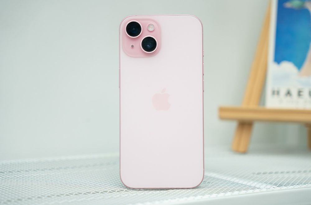 Thiết kế điện thoại iPhone 15