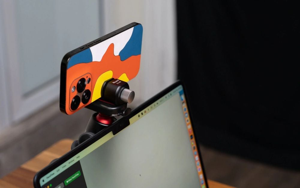 Nên chọn góc đặt iPhone phù hợp, ánh sáng tốt và tránh rung lắc