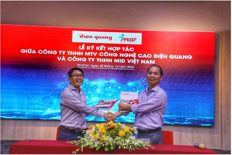 Cooperation between MID-Vietnam and Dien Quang in developing 'Made in Vietnam' technology products
