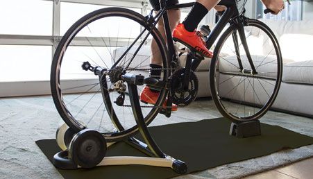 ĐẠP XE TRONG NHÀ CẦN CHUẨN BỊ NHỮNG GÌ?