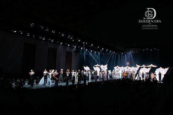Gần 100 hoa hậu, á hậu, siêu mẫu, người mẫu đã tham gia trình diễn show Golden Era
