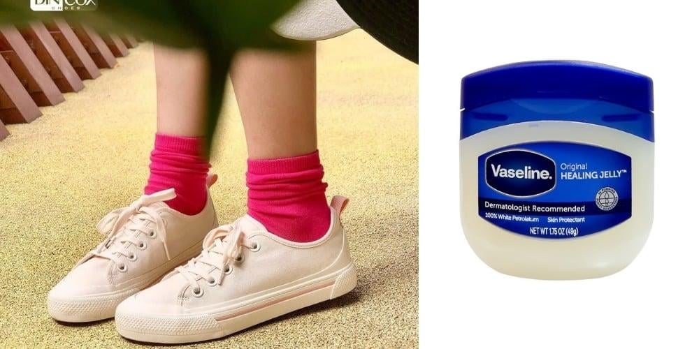 Dùng một ít Vaseline thoa lên đế giày