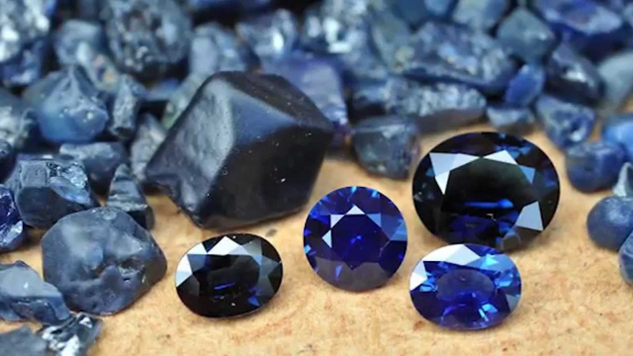 Giá Và Công Dụng Của Đá Ruby Xanh