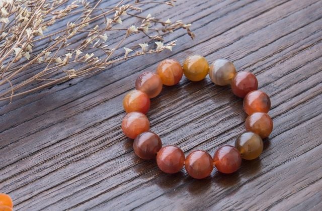 Đá Agate (Đá Mã Não) là gì? Nguồn gốc, công dụng và ý nghĩa phong thủy