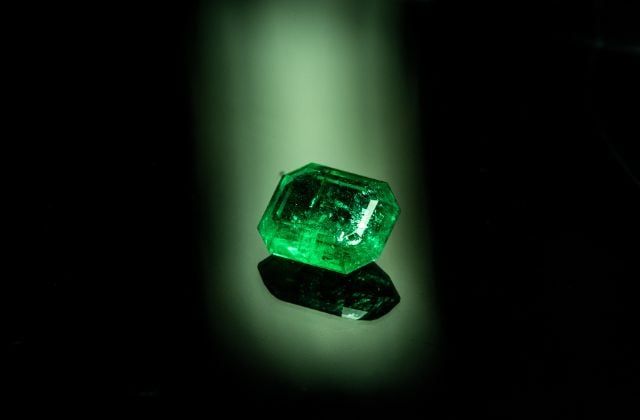 Đá Emerald (Ngọc Lục Bảo): Công Dụng, Giá Thành Và Ý Nghĩa