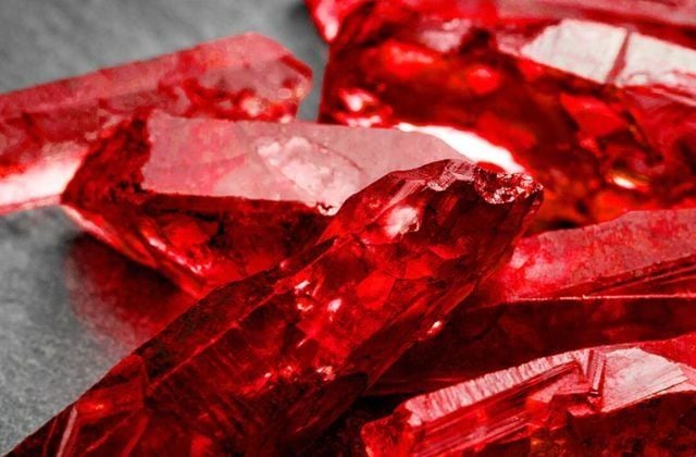 Đá Ruby(Hồng Ngọc): Nguồn gốc, đặc điểm và ý nghĩa phong thủy