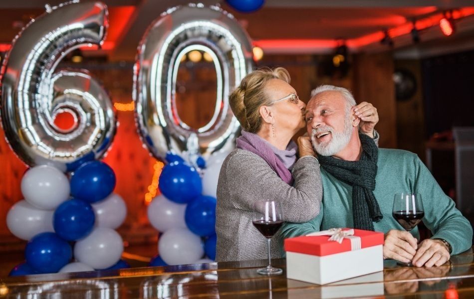 Đám cưới kim cương là bao nhiêu năm? Lý giải cột mốc vĩnh cửu