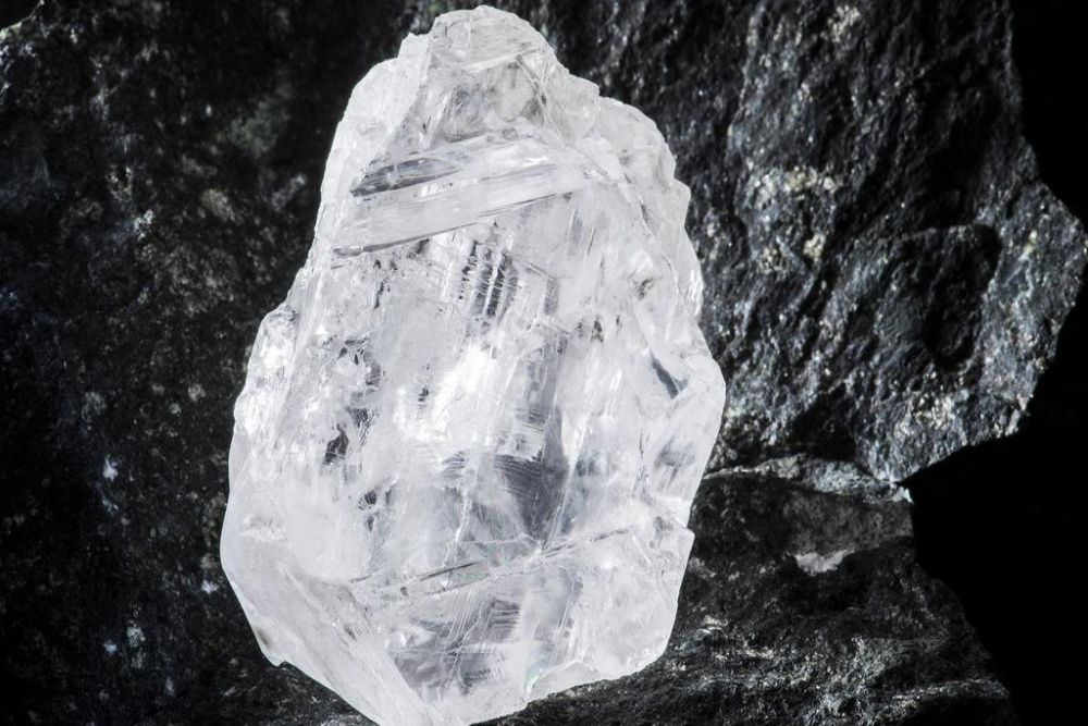 Giá Kim Cương Vẫn Quá Tầm Với Đại Đa Số Người