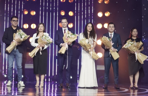 Jemmia Đồng Hành Giải 'Mỹ Nhân' Tại Gala Ngôi Sao Của Năm 2023