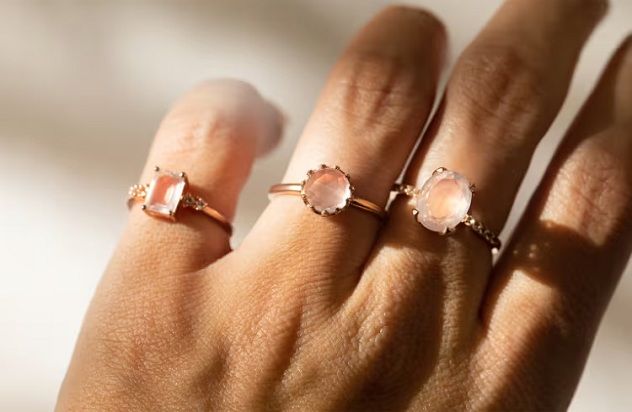 Những Mẫu Nhẫn Đá Thạch Anh Hồng Mới 2026