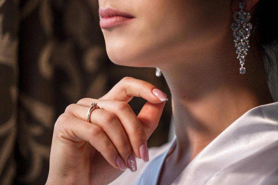 Tặng Bộ Trang Sức Kim Cương Có Ý Nghĩa Gì?