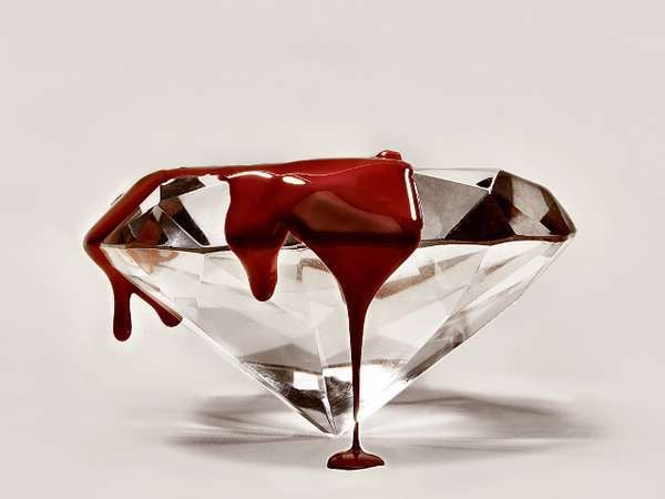 Kim cương máu là gì? Sự thật chưa ai hé lộ về Kim cương máu