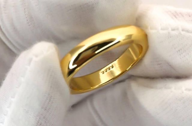 Vàng ta có màu vàng đậm