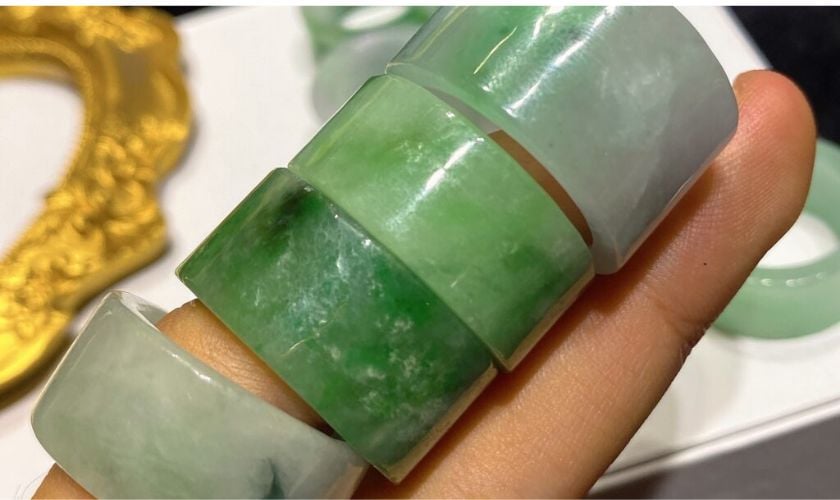 Kiểm tra kết cấu bề mặt của đá Cẩm Thạch