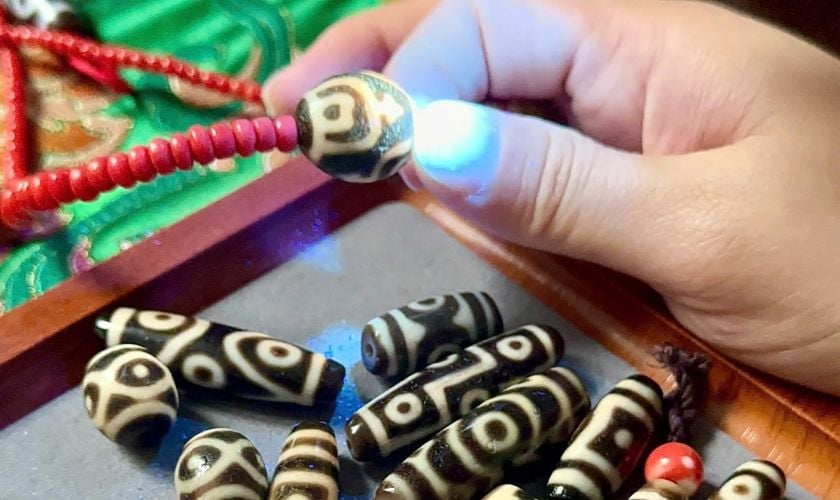 Cách nhận biết đá Dzi thật - giả